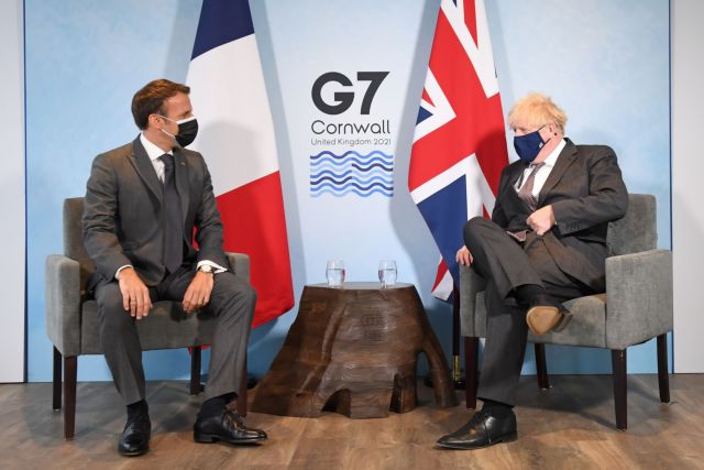 Γαλλία: Ο πρόεδρος Μακρόν λογόφερε με τον Βρετανό πρωθυπουργό για το θέμα της Βόρειας Ιρλανδίας