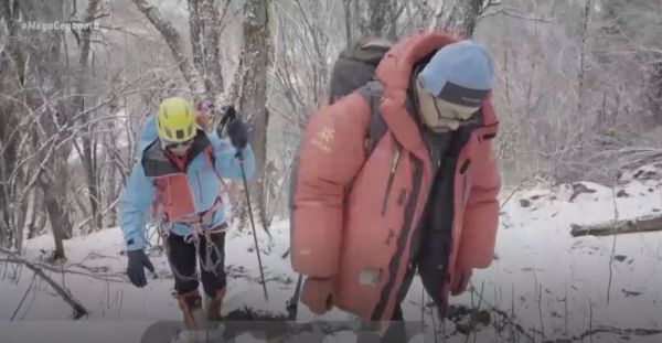 Μάθημα ζωής από Κινέζο τυφλό ορειβάτη που κατέκτησε το Έβερεστ