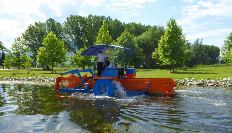 Το μηχάνημα της Λίμνης στην Καστοριά πάλι στο καθήκον