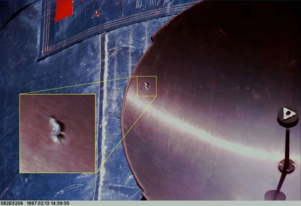 ISS: Διαστημικά συντρίμμια έπεσαν πάνω του και του προκάλεσαν ζημιά