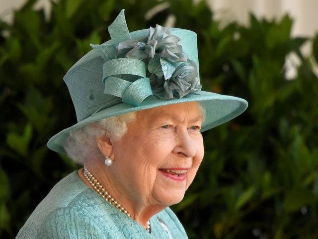 Βρετανία: «Αντάρτικο» φοιτητών της Οξφόρδης – Κατέβασαν πορτρέτο της βασίλισσας Ελισάβετ από αίθουσα