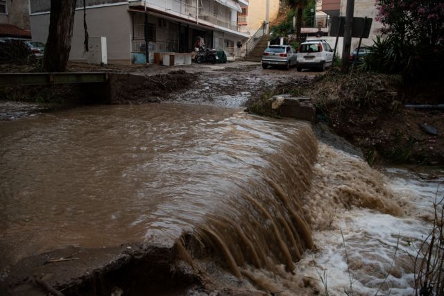 Θεσσαλονίκη: Συγκλονίζει η μαρτυρία νεαρού που επιχείρησε να σώσει το θύμα
