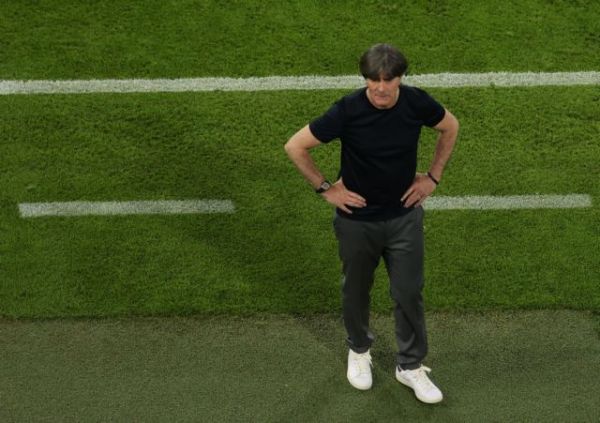 Euro 2020: Ο Λεβ το ξανάκανε – Δεν αντιστάθηκε στη… μύτη του