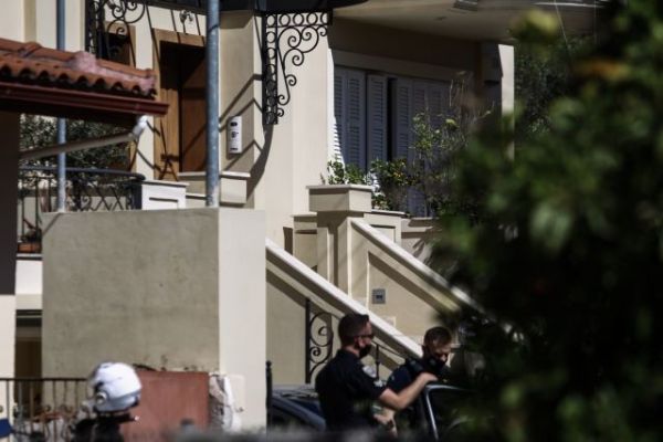 Γλυκά Νερά: Υποπτεύονται την «ταυτότητα» του αρχηγού – «Μισεί τις γυναίκες και τις κακοποιεί βάναυσα»