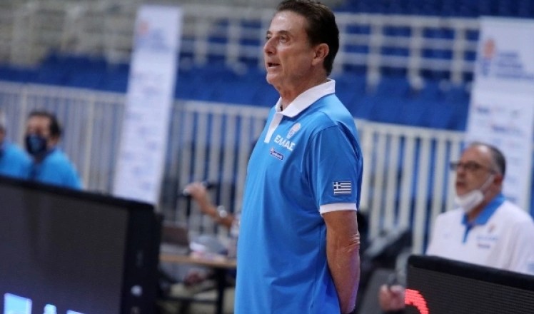 Πιτίνο: Στα 45 χρόνια, έχω πει 5 φορές πως είμαι περήφανος για ομάδα που έχασε