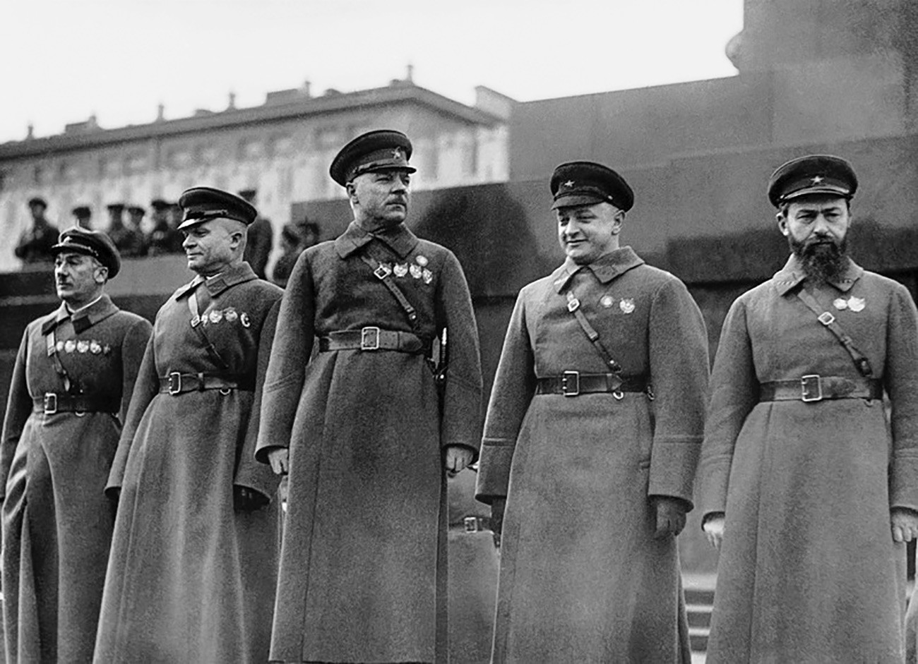 11/6/1937: Η σταλινική τρομοκρατία καταδικάζει σε θάνατο για προδοσία την ηγεσία του Κόκκινου Στρατού
