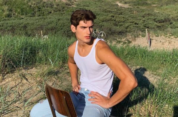 Αιμιλιάνο Μάρκου: Περπάτησε για γνωστό οίκο μόδας και άναψε «φωτιές»