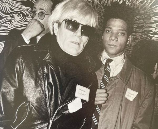 Τι φορούν οι καλλιτέχνες;