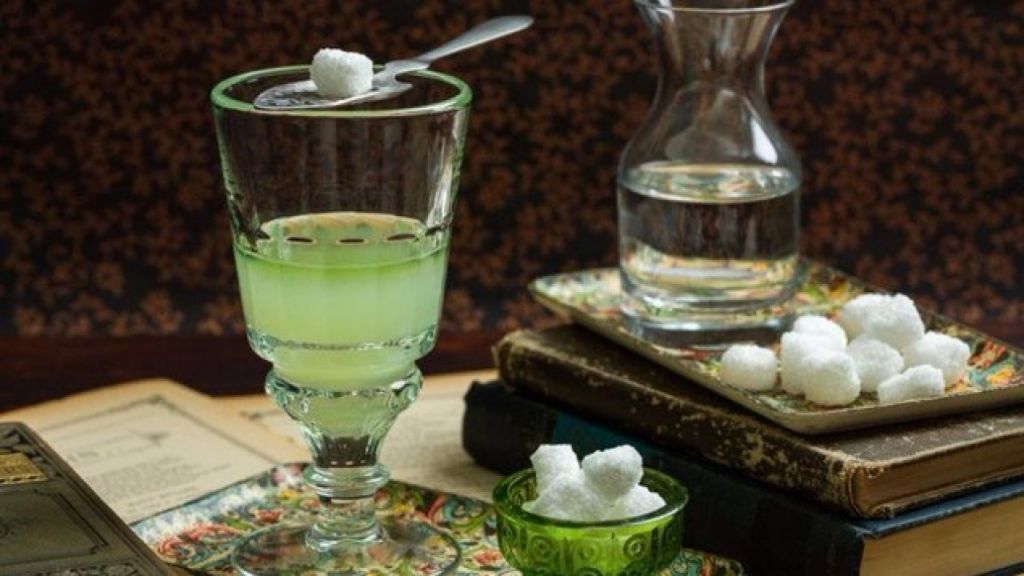 Αψέντι: Μυστικά για την «πράσινη νεράιδα» που γοητεύει