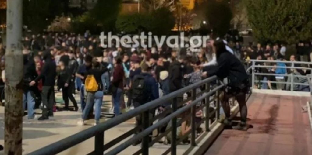 ΑΠΘ: Νεαρή που συμμετείχε σε πάρτι έπεσε σε φρεάτιο – Εμεινε λιπόθυμη για αρκετή ώρα