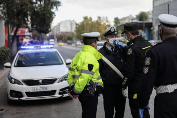 Θεσσαλονική: Σύλληψη αλλοδαπού διακινητή που μετέφερε σε Ι.Χ επτά μετανάστες