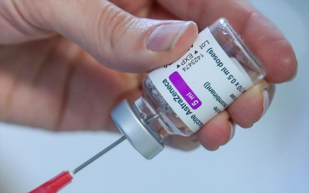 Εμβόλιο AstraZeneca: Ποιοι μπορούν να αλλάξουν τη δεύτερη δόση - Τι γνωρίζουμε για την αποτελεσματικότητα του μεικτού εμβολιασμού