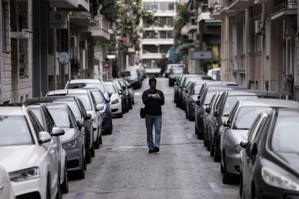 Αρκουμανέας για ινδική μετάλλαξη: Αν χρειαστεί επιστροφή σε τοπικά lockdown