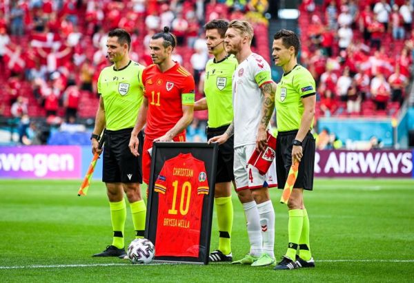 Η εξαιρετική κίνηση του Μπέιλ πριν το Ουαλία – Δανία (pic)