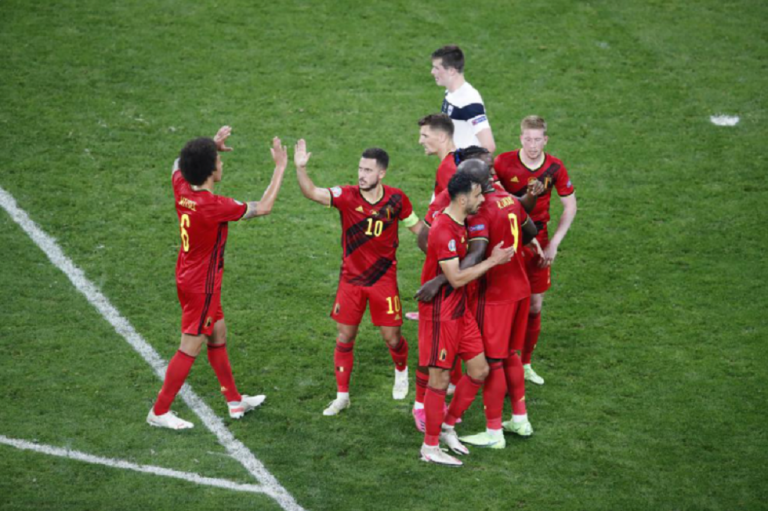 Εξαιρετικά αφιερωμένο: Ο Λουκάκου χάρισε την πρόκριση στον… Έρικσεν (0-2)