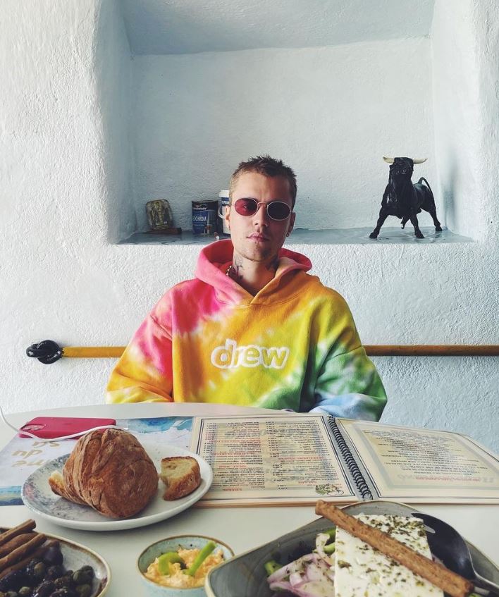 Τζάστιν Μπίμπερ: Πολυτελής… τουρνέ στο Αιγαίο – Οι αστρονομικοί λογαριασμοί εστιατορίων