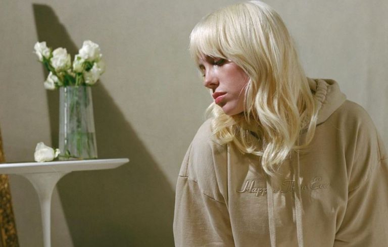 Μπίλι Άιλις: Ζητά συγγνώμη για τις ρατσιστικές εκφράσεις