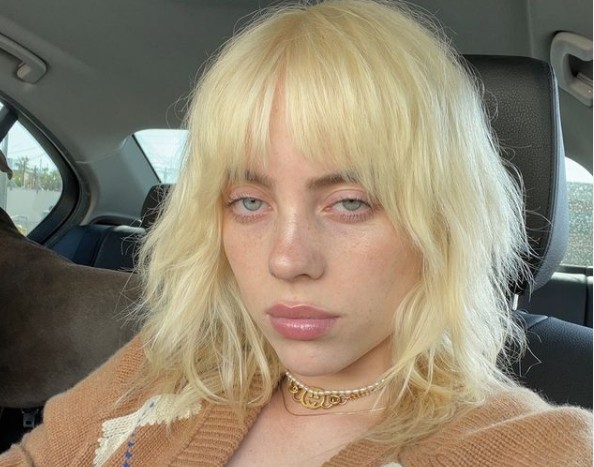 Μπίλι Άιλις: Σάλος με ρατσιτσικές εκφράσεις – Σφοδρή «επίθεση» θαυμαστών