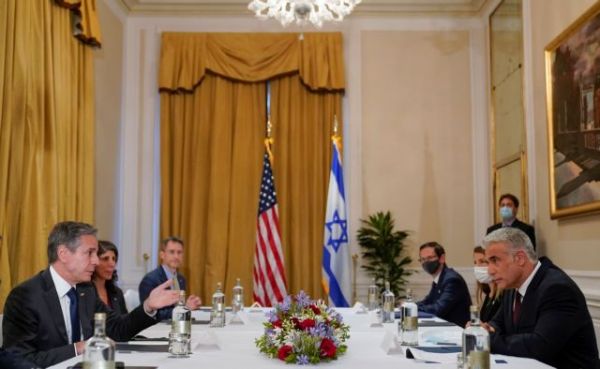 Συνάντηση Λάπιντ και Μπλίνκεν: Επιφυλακτικό το Ισράηλ στις συνομιλίες ΗΠΑ – Ιράν για τα πυρηνικά