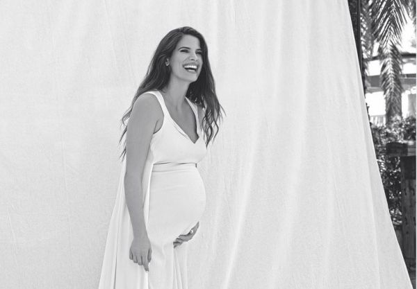 Χριστίνα Μπόμπα: «Πόσα χέρια χωράνε σε μια κοιλιά»