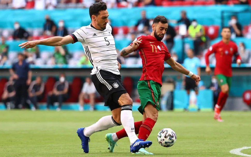 Μουρίνιο: «Η Πορτογαλία μοιάζει να παίζει με 10 όταν ο Φερνάντες βρίσκεται στο γήπεδο»