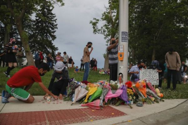 Καναδάς: «Προμελετημένη» η δολοφονική επίθεση με φορτηγάκι – Τέσσερις νεκροί, ένα αγοράκι χαροπαλεύει