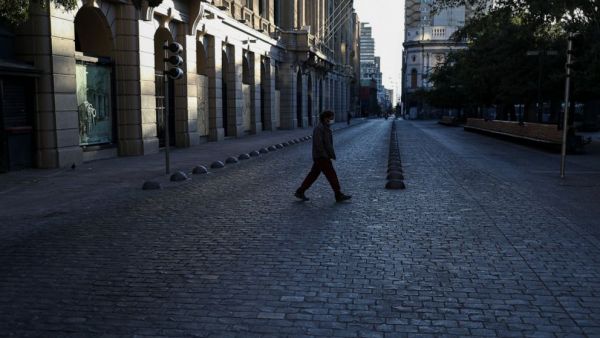 Χιλή – Covid 19: Επιστρέφει το απόλυτο lockdown στο Σαντιάγο παρά τον πλήρη εμβολιασμό του 57%