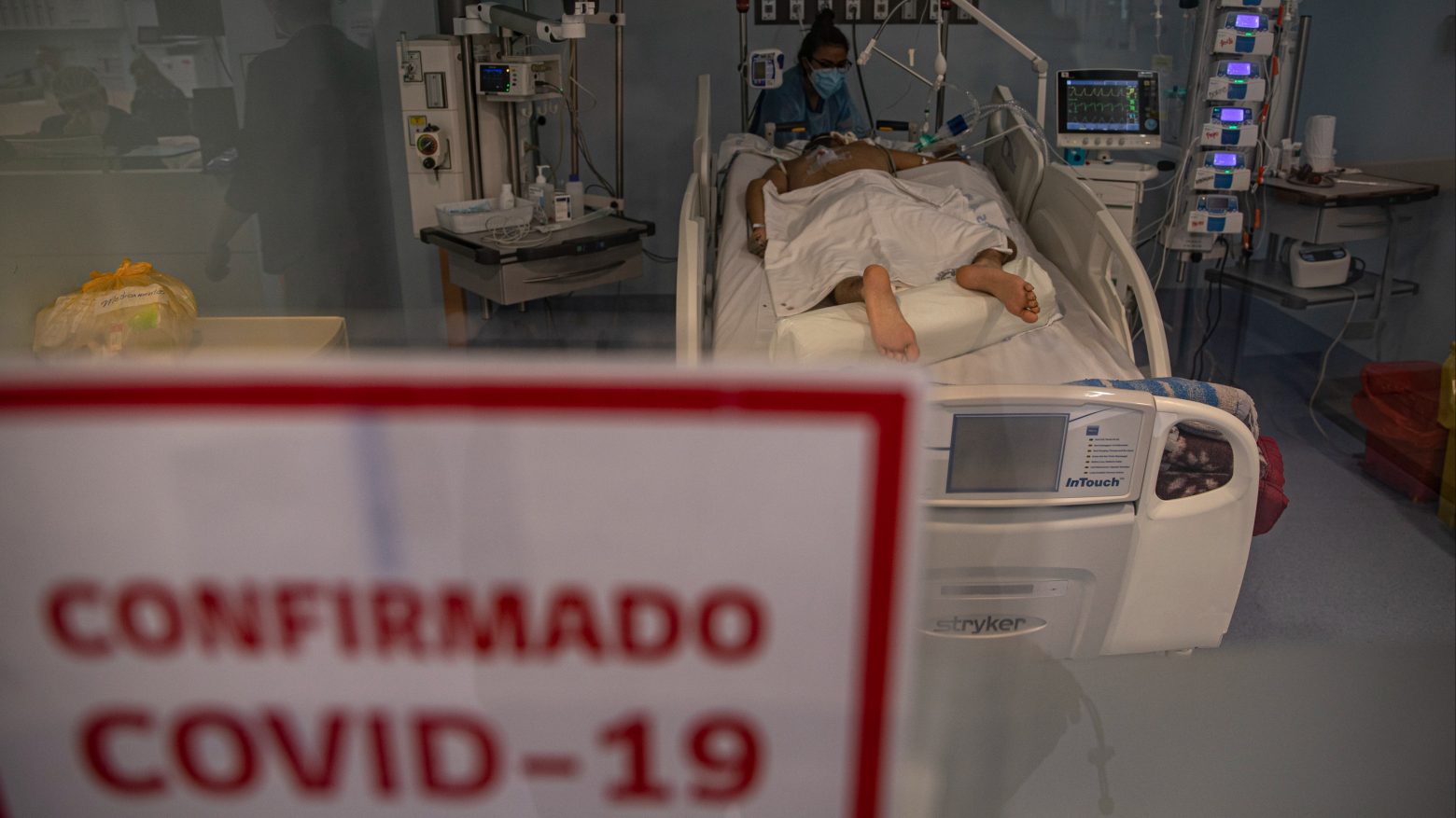Το παράδοξο... της Χιλής: Ποιοι γεμίζουν τις ΜΕΘ παρά την πρόοδο στους εμβολιασμούς για την Covid-19