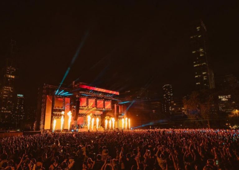 Συναυλία με «τζάμπα» εισιτήρια για εμβολιασμένους και «φωτιά» για ανεμβολίαστους