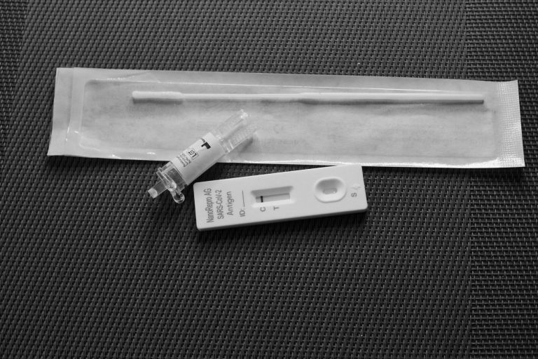 «Δούρειος ίππος» τα self-test για θεσμικά ζητήματα των φαρμακοποιών