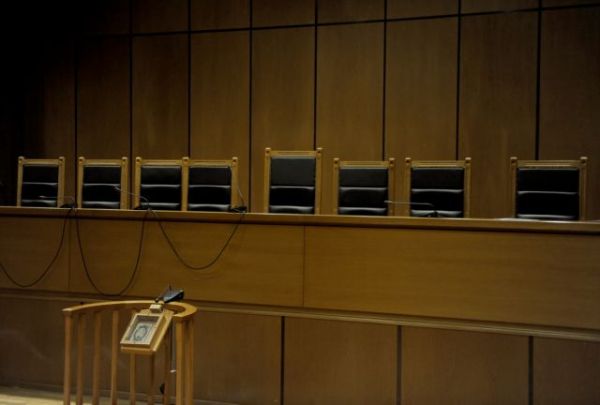 Οκτώ χρόνια κάθειρξη σε 67χρονο που πυροβόλησε δάσκαλο για ένα κυνηγόσκυλο – Είναι ήδη ελεύθερος χάρη στον νόμο Παρασκευόπουλου