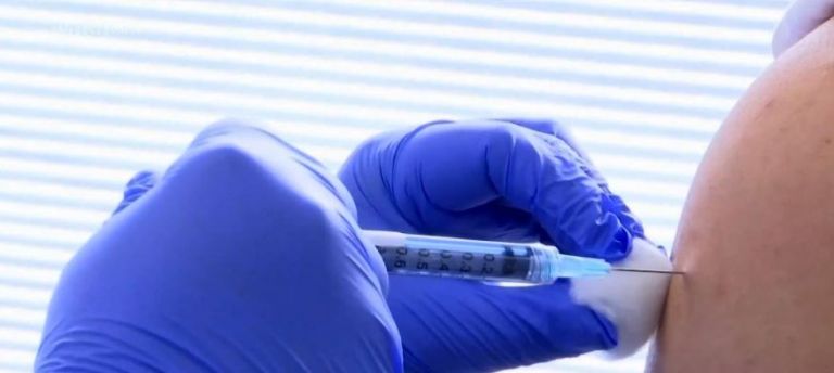 Η δύσκολη «εξίσωση» του υποχρεωτικού εμβολιασμού