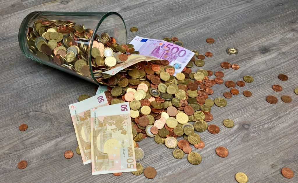 BoG: Rate of increase for private sector deposits in Greece slows in May 2021