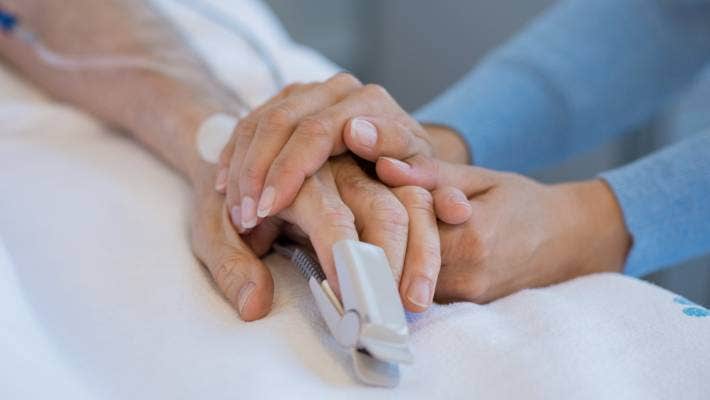 Ισπανία: Νομιμοποιεί την ευθανασία από σήμερα