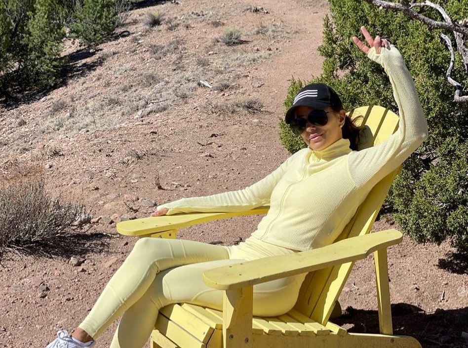 Eύα Λονγκόρια: Βάζει «φωτιά» φορώντας το σέξι μπικίνι της