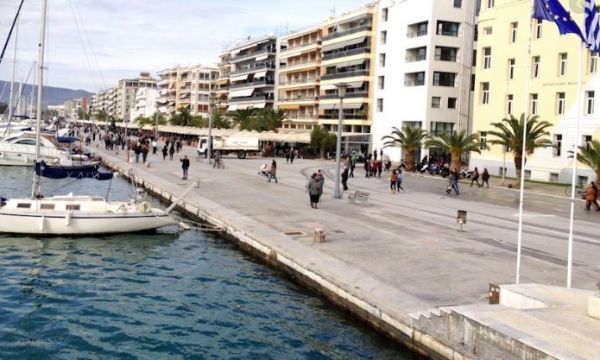 Βόλος: Βρέθηκε πτώμα γυναίκας στο λιμάνι