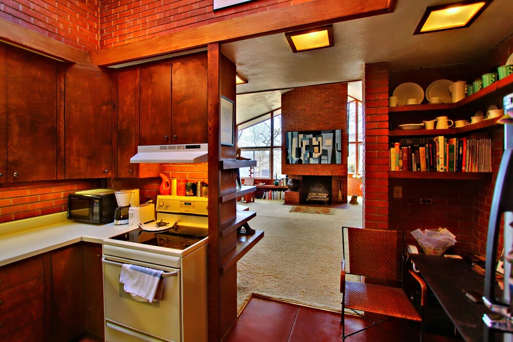 Πωλείται ένα εξαιρετικό σπίτι του Φρανκ Λόιντ Ράιτ για οικογένειες μεσαίου εισοδήματος