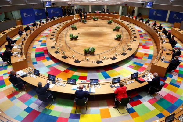 Eurogroup: Στο τραπέζι μέτρα στήριξης, έκθεση αξιολόγησης και χρέος