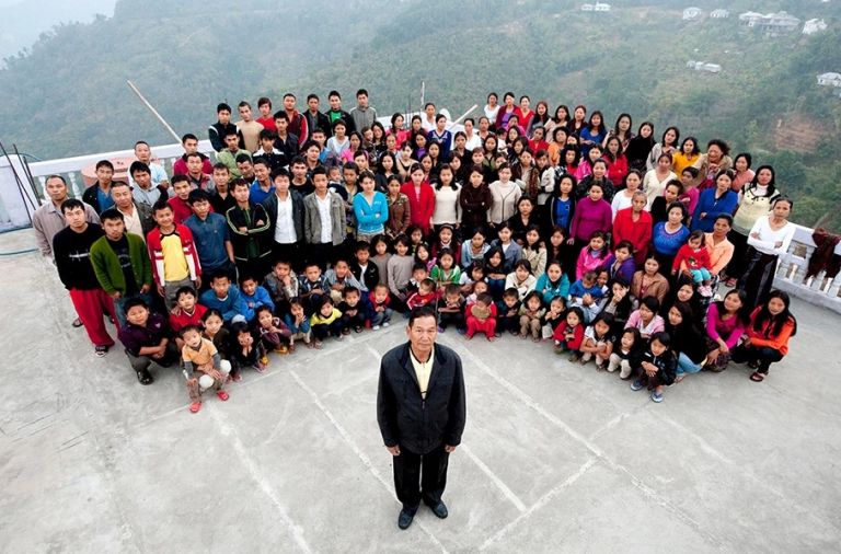 Ινδία: Απεβίωσε ο «πατριάρχης» της… μεγαλύτερης οικογένειας του κόσμου