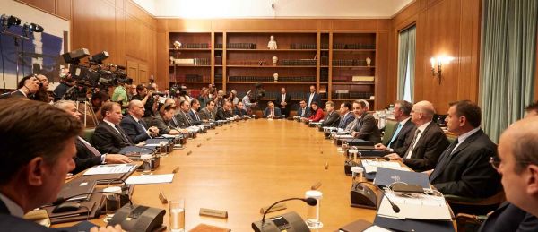 Κυβέρνηση: Υπουργικό… επανεκκίνησης, ο ανασχηματισμός και οι προκλήσεις των επόμενων μηνών