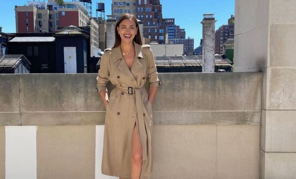 Ιρίνα Σάικ: Φορά μόνο τα απαραίτητα και η θερμοκρασία ανεβαίνει επικίνδυνα