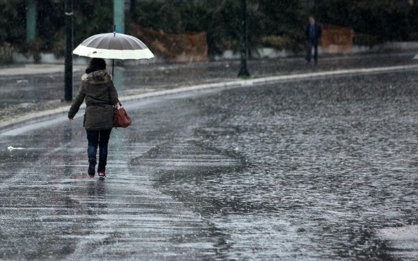 Καιρός: Σε ποιες περιοχές θα σημειωθούν βροχές και καταιγίδες την Παρασκευή