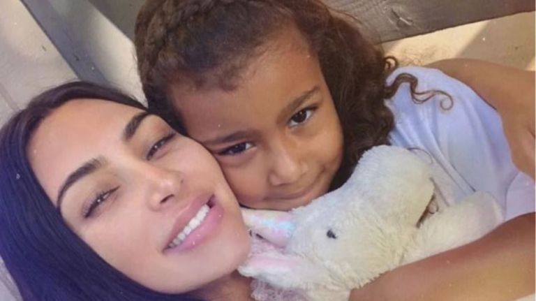 Κιμ Καρντάσιαν: Η κόρη της Νορθ την «δίνει» στεγνά σε βίντεο στα social media