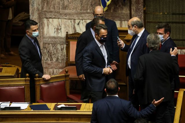 Χατζηδάκης: Βήμα μπροστά η ψήφιση του εργασιακού – Αντίστροφη μέτρηση για κυβέρνηση βλέπει ο ΣΥΡΙΖΑ