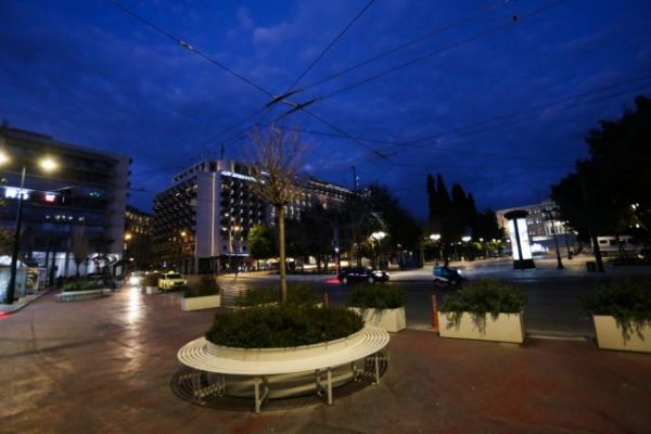 Lockdown: Έρχεται αλλαγή στην απαγόρευση κυκλοφορίας – Πότε επιστρέφει η μουσική στην εστίαση