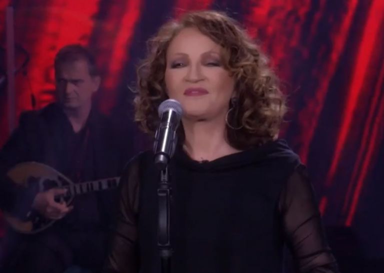 «Μέχρι να βρούμε ουρανό…» τραγουδάει η σπουδαία Γλυκερία στο Σπίτι με το MEGA