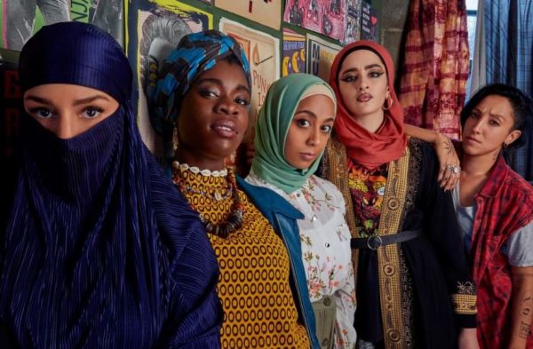 We Are Lady Parts: Punk μουσουλμάνες βάζουν «φωτιά» στην μικρή οθόνη