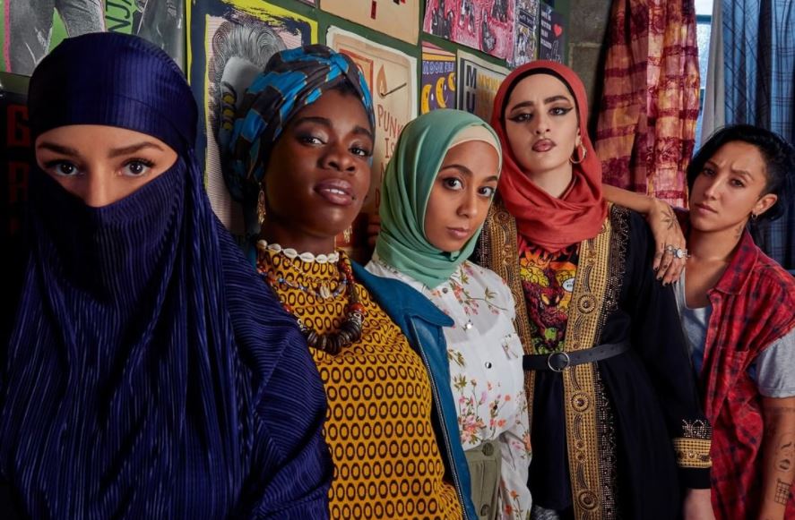 We Are Lady Parts: Punk μουσουλμάνες βάζουν «φωτιά» στην μικρή οθόνη