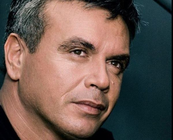 Μανώλης Λιδάκης: Εγκαταλείπει την Αθήνα μετά από 35 χρόνια