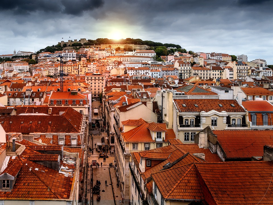 Κοροναϊός-Πορτογαλία: «Φρένο» στην άρση της καραντίνας στη Λισαβόνα λόγω αύξησης κρουσμάτων